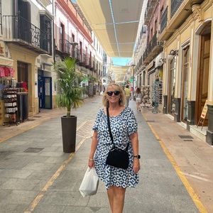 Meet your Posher, Deneen